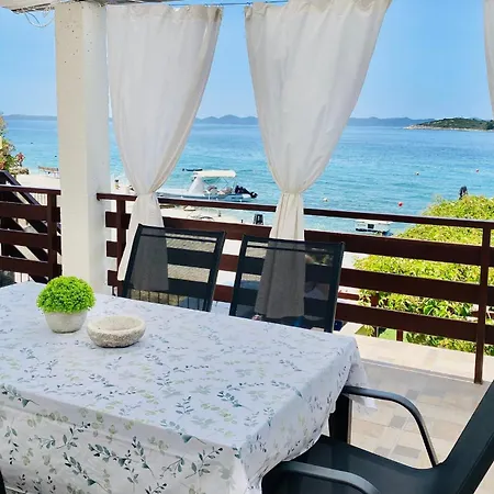 펜션 Zdrelac Guest House Ždrelac